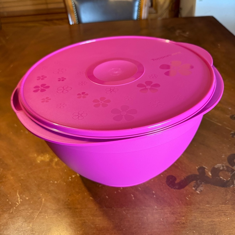 Tupperware Legacy Bowl 10 Liter
